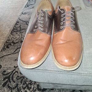 Johnston & Murphy Two-Tone Leather Oxfords